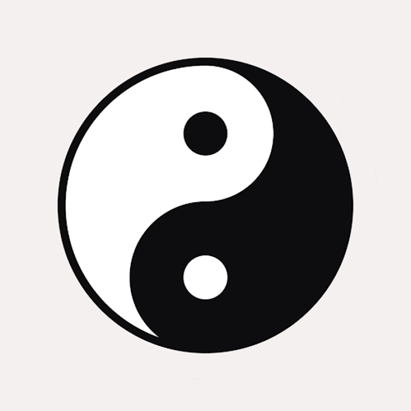 A híres taijitu, közismert nevén a yin-yang szimbólum, amely a világegyetem ellentétes, mégis egymást kiegészítő erőit jelképezi.